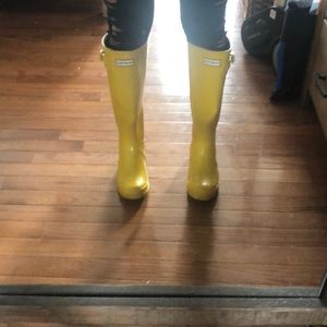 Rare: Tall Yellow Hunter Boots